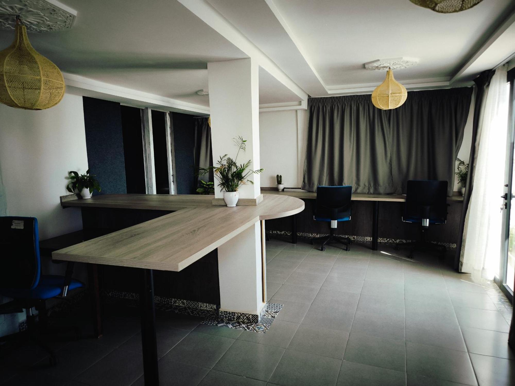 Bigblue Surf Hostel & Coworking Space - Taghazout (Adults Only) Azazoul Экстерьер фото